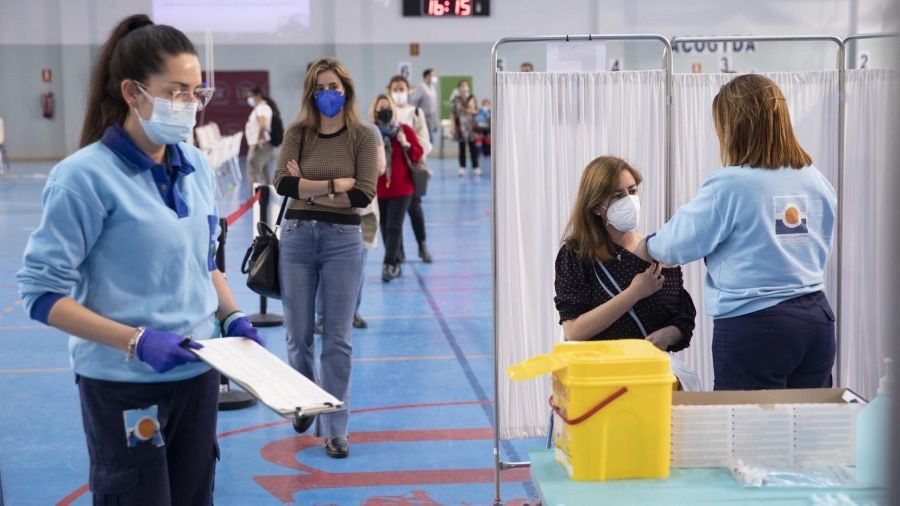 Huelva supera las 29.000 personas con la vacuna completa contra el Covid-19 y Andalucía alcanza el medio millón