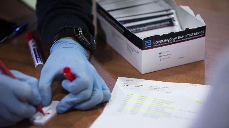 Un fallecido, 20 positivos y 8 hospitalizados por Covid-19 en Huelva