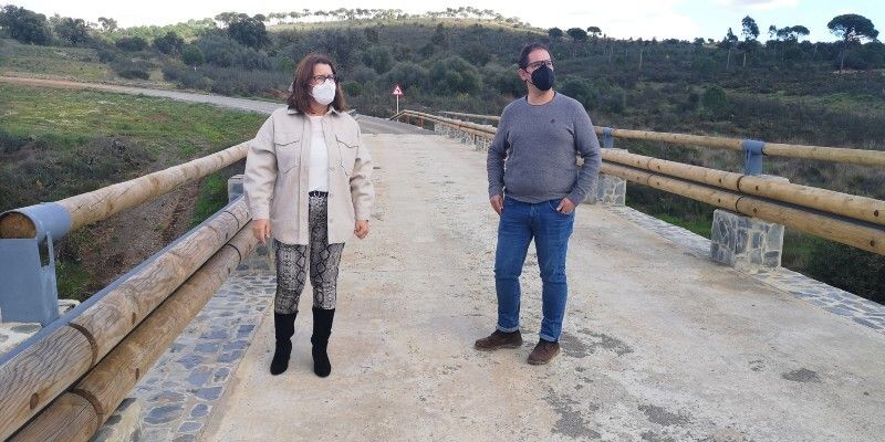 La Diputación de Huelva arregla el camino que une La Naya y Las Delgadas
