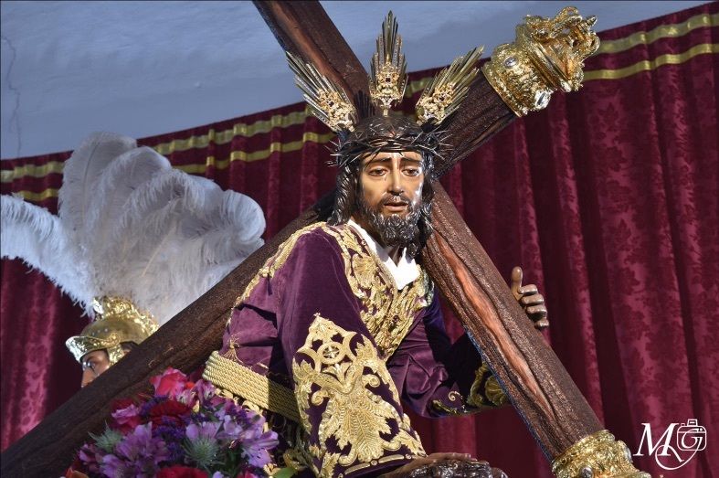 Un Lunes Santo lleno de Amor y Penas
