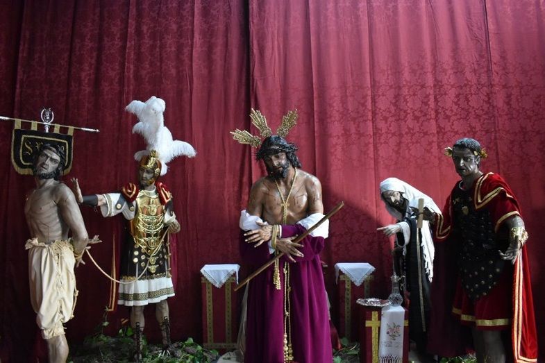 Martes Santo: Barriadas llenas de devoción