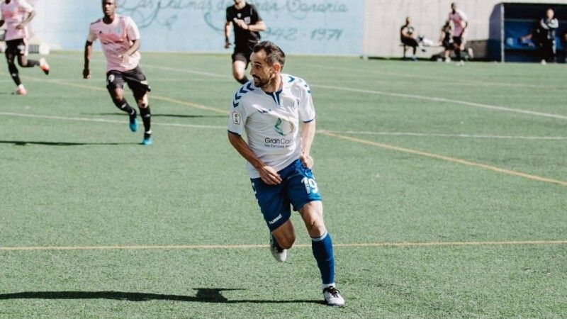 López Silva: 'Intenté poner todo de mi parte para vestir la camiseta del Recre pero no pudo ser'