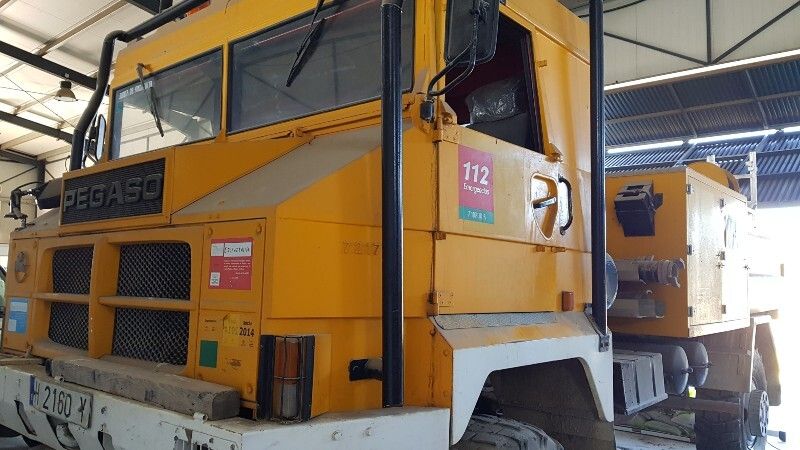 El Ayuntamiento de Hinojos subasta dos vehículos municipales debido a su deterioro