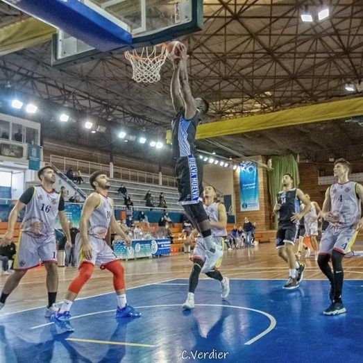 Vendaval ofensivo del Huelva Comercio (101-69)