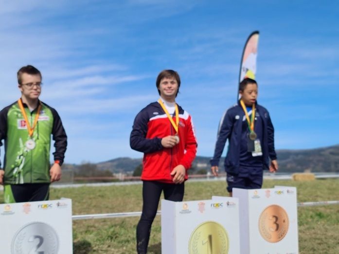 Nico Castaño (CODA Huelva), flamante campeón de España de Cross Adaptado