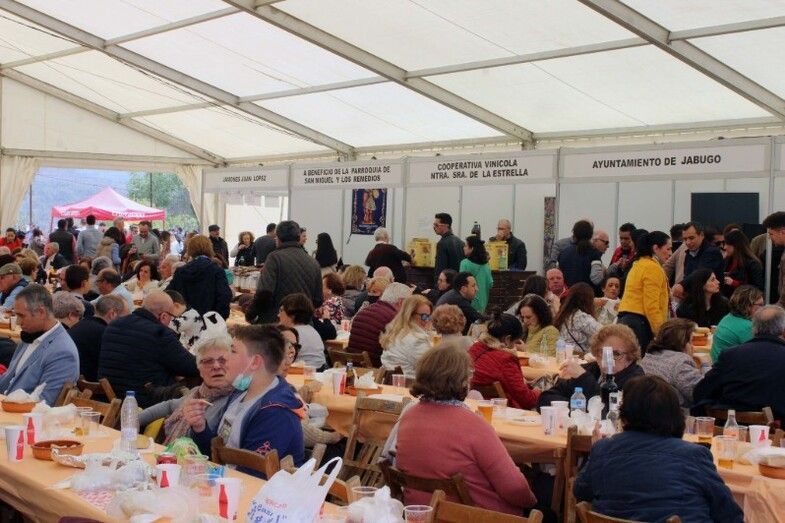 Más de 3.000 personas degustan en Jabugo el Mayor Cocido del Mundo