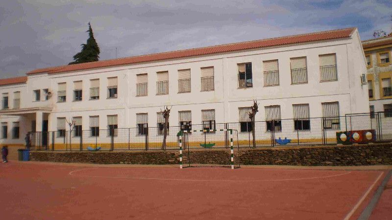Educación invierte casi 900.000 euros en reformas en dos centros educativos de Calañas