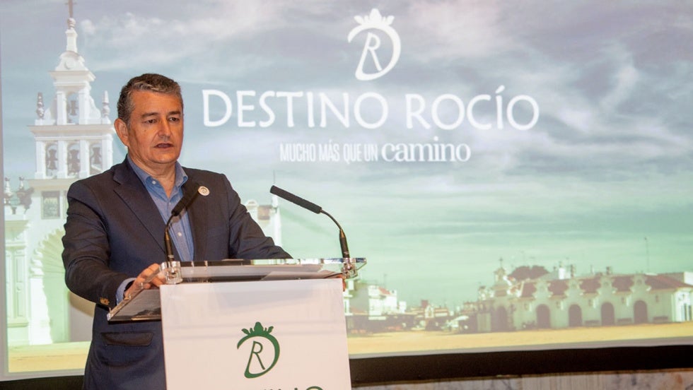 'Destino Rocío' se presenta en la aldea
