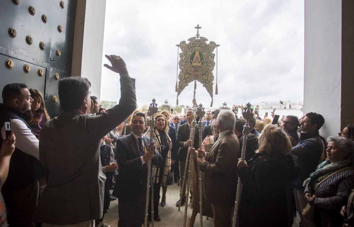 Huelva resplandece en El Rocío