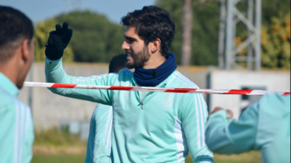 Recre-Recreativo Granada: Bernardo Cruz no llega a tiempo