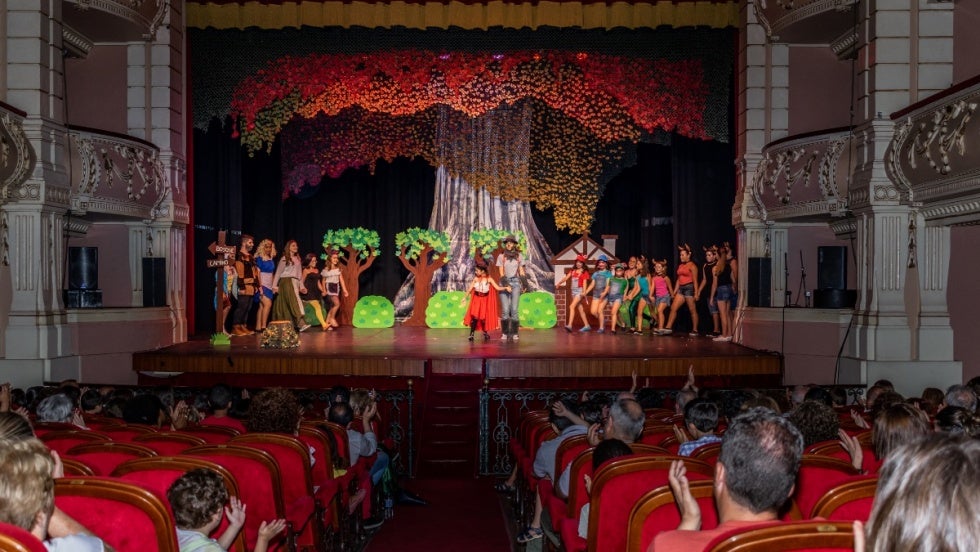 Vuelve el musical 'Cuéntame un cuento' a beneficio de 'Voces del Conquero'