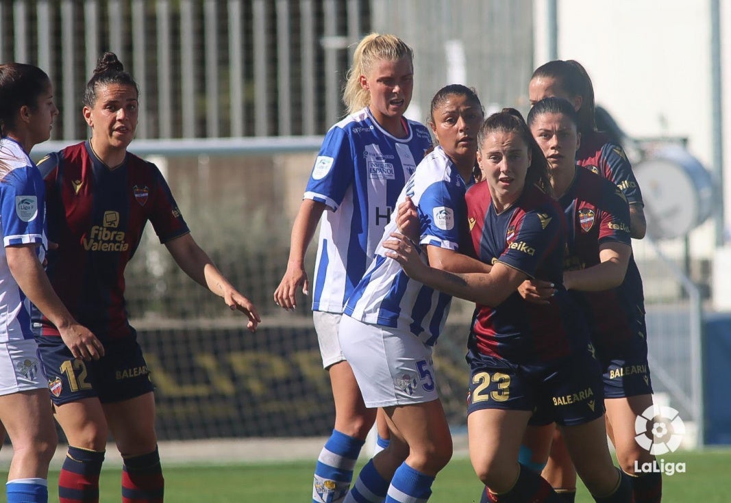 El Sporting Huelva sigue profundizando en su infierno (0-3)