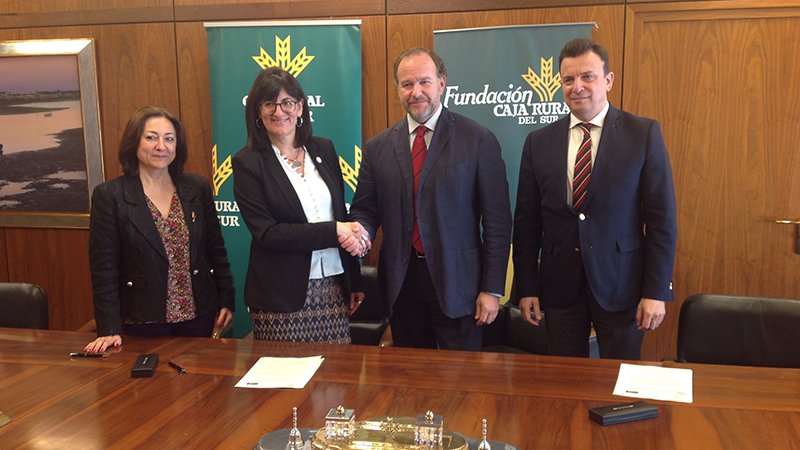 La Fundación Caja Rural del Sur impulsa con la UHU la Cátedra de Empresa familiar