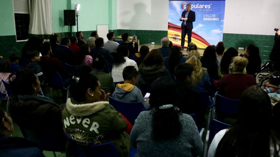 Cortés critica en El Torrejón que “hay candidatos que nadie conoce ni son de aquí”