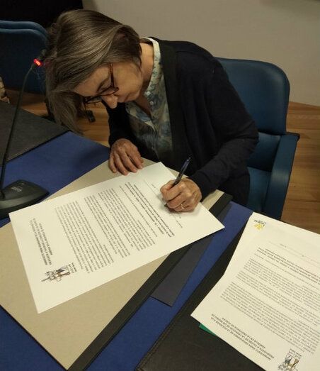 La bisnieta de Miss Whitney firma el manifiesto a favor del Museo de América