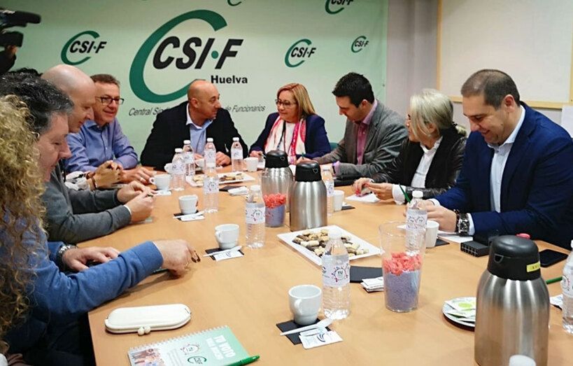 El PSOE promete aprobar una ley que blinde los servicios sociales en España