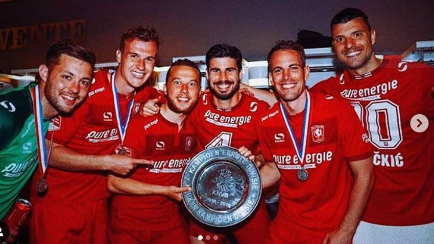 Nacho Monsalve asciende como campeón con el Twente a la máxima categoría holandesa