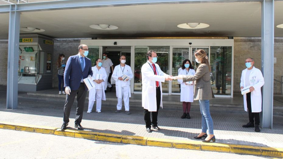 Ponen 20 tablets a disposición de pacientes ingresados en hospitales onubenses