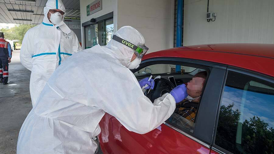 CSIF pide que se haga la prueba del COVID-19 a los trabajadores de la Sanidad onubense para detectar al personal asintomático