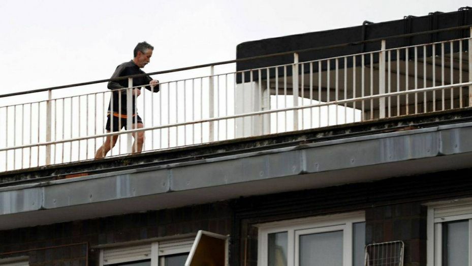 Punta recuerda que 'no está permitida la utilización de zonas comunes de las urbanizaciones y edificios para hacer deporte'