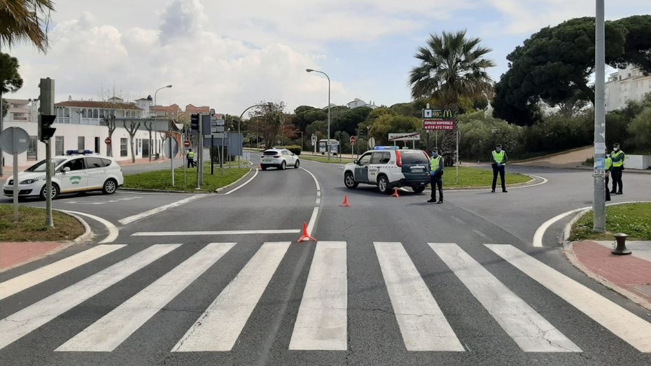 Cartaya pone 30 denuncias, entre ellas varias a ciclistas, y Lepe otras 30 por los desplazamientos hacia las playas de La Antilla e Islantilla
