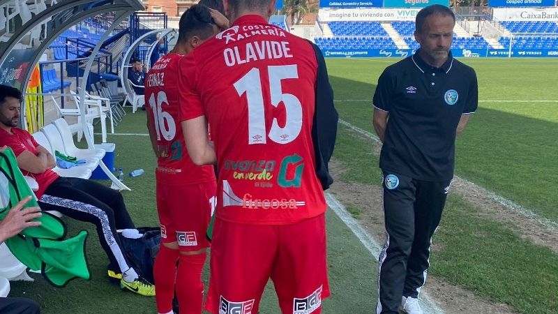 Fran Alcoy: “No le recuerdo ninguna ocasión al Recre”
