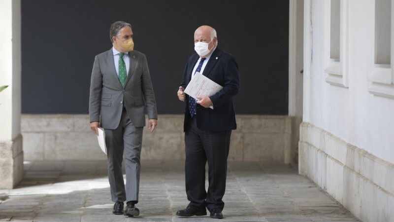 La Junta descarta contratar vigilantes en la playa este verano