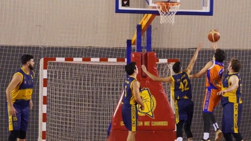Moguer-Coria: duelo en la cumbre en Primera Nacional