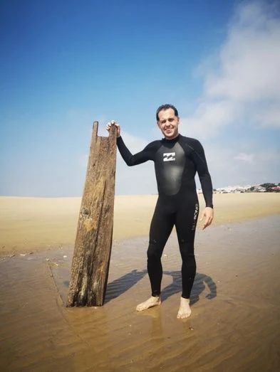 Surfistas hallan en la isla del Portil el timón de una nao de alrededor del siglo XVI