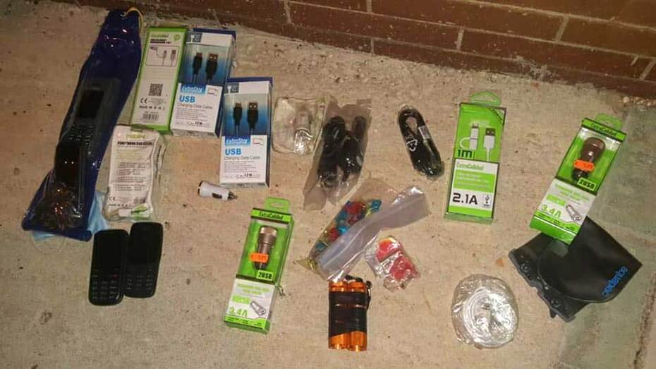 La Policía de Aljaraque sorprende a dos individuos cuando viajaban con material usado para el narcotráfico
