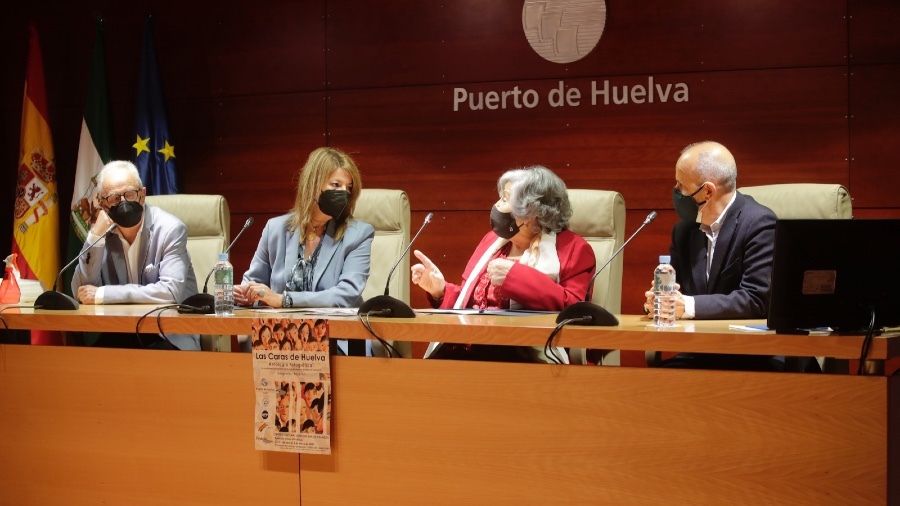 El Puerto de Huelva patrocina la exposición 'Las Caras de Huelva', promovida por la Asociación Andariego