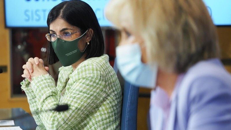 Andalucía entra en riesgo alto, por lo que se recomienda que cierre el interior de los bares