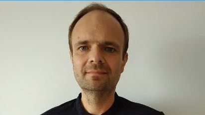 El catedrático de la UHU Uwe Pischel, galardonado con la medalla Ignacio Ribas