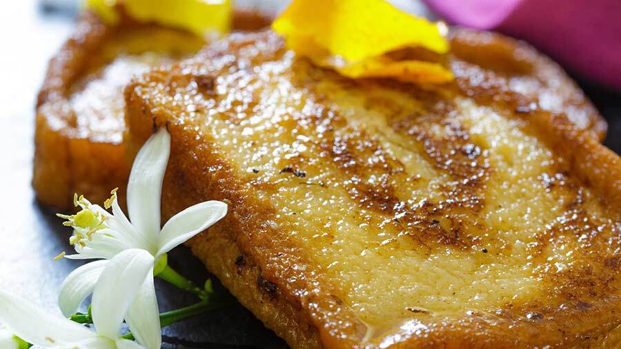 La Fundación Cajasol organiza una charla gastronómica y talleres de cocina típica de Semana Santa
