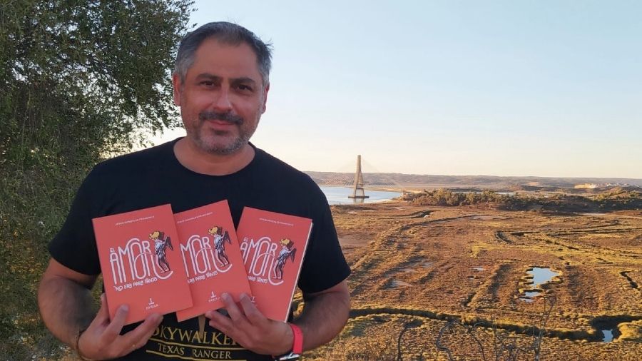 Jesús González Francisco se reencuentra con sus lectores en la caseta de Pábilo