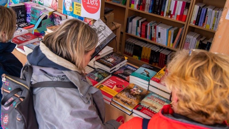 Abre la Feria del Libro en la Plaza de las Monjas con 18 expositores y 120 actividades en el programa