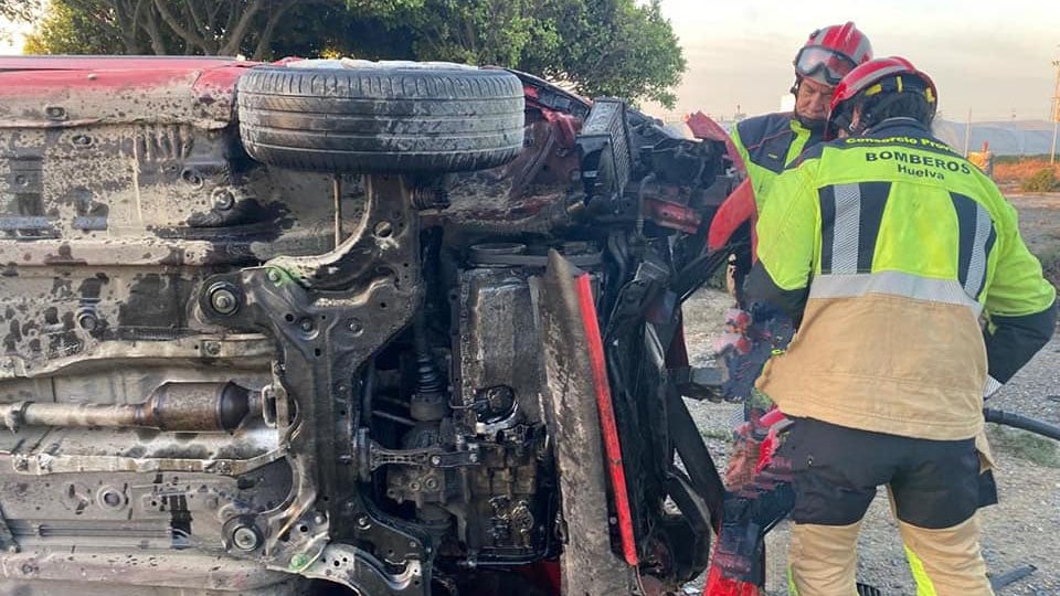 Herida una persona en un accidente en el acceso a la Comunidad de Regantes de Moguer