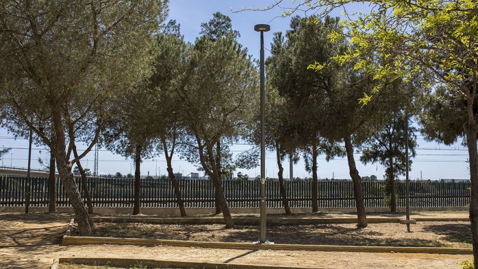 El nuevo parque del Matadero por fin tiene luz