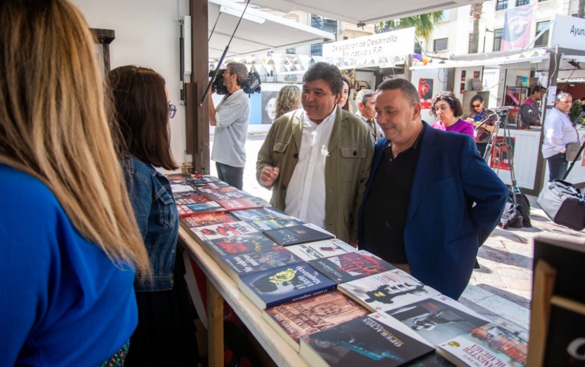 La Feria del Libro de Huelva 2023 escribe su primera página