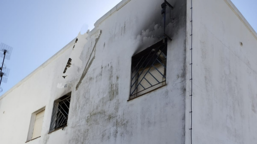 Los bomberos del Consorcio Provincial intervienen en la extinción de un incendio en una vivienda y en dos accidentes