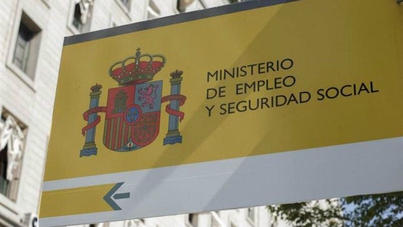 Juzgan en Huelva a una mujer por cobrar durante 23 años la pensión de su padre fallecido