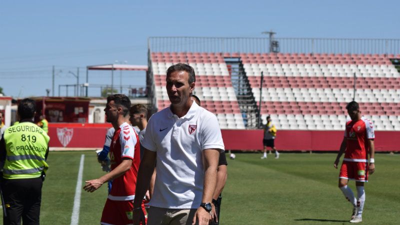 Caparrós deja de ser el entrenador del Sevilla y Luci el del Sevilla Atlético
