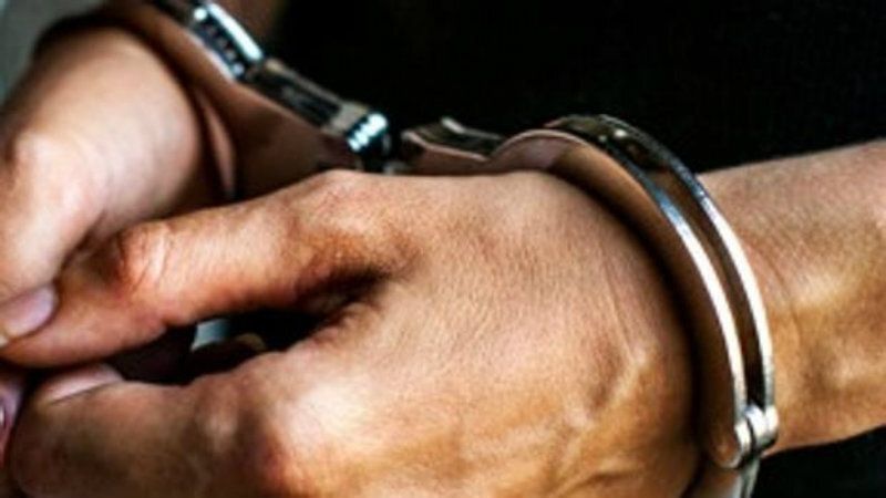 Detenido en Almonte por arrojarse sobre varios vehículos y agredir a los transeúntes
