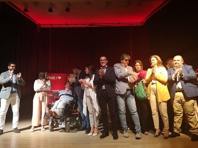 Rocío Espinosa asegura que “los socialistas cumplimos lo que prometemos' en su presentación como candidata en Almonte