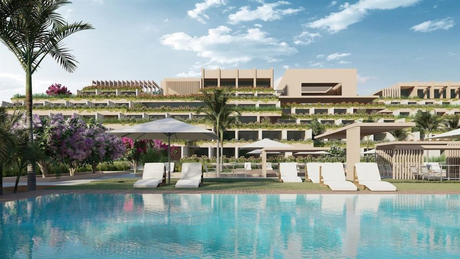 Investigan a tres personas que se saltaron el confinamiento para bañarse en un hotel de Isla y vanagloriarse publicando un vídeo en las redes sociales