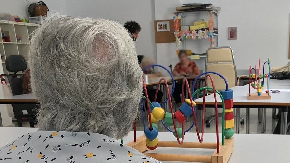 Andalucía da luz verde a las visitas y paseos de mayores en las residencias