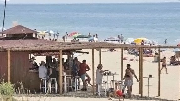 Los chiringuitos ven 'inviable' abrir el 25 de mayo y apuestan por el 22 de junio