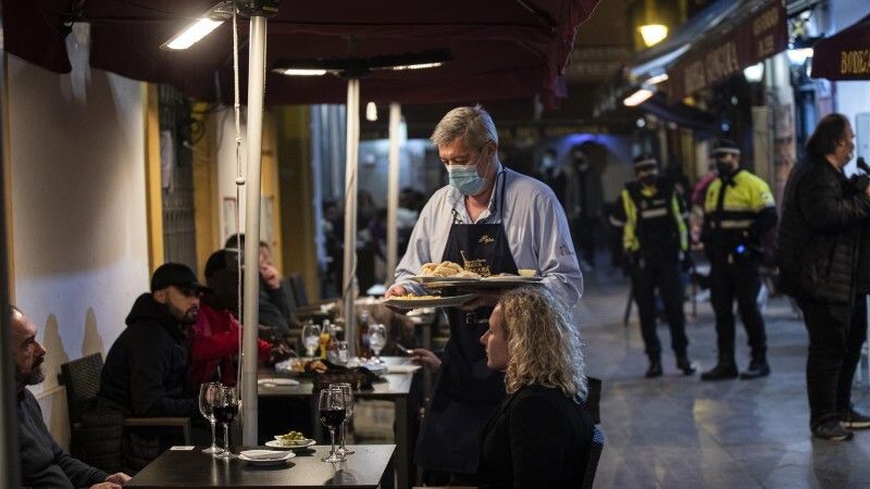 La Junta desvela si se puede o no estar en la calle este sábado entre las once y las doce de la noche