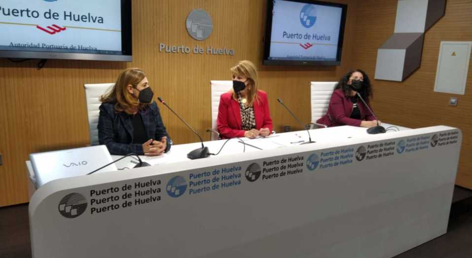 El Puerto de Huelva respalda a la Asociación Abriendo Puertas para difundir el libro '¿Dónde está MAC?'