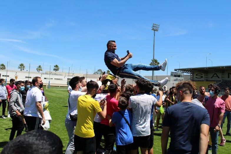 Se dieron las cábalas necesarias: el San Roque de Lepe asciende a la 2ª RFEF (2-1)